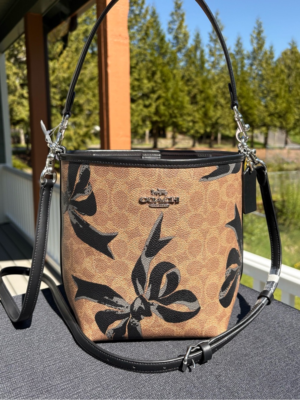 NWT COACH City Bucket Bag In Signature Canvas With Bow Print & Wallet CY651 - Picture 2 of 11